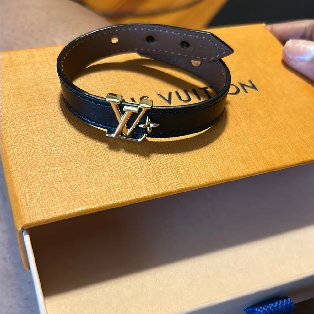 Louis Vuitton Black Leather Bracelet - Picture 6 of 9